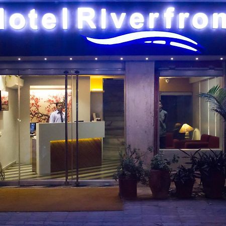 Hotel Riverfront Ahmedabad Extérieur photo