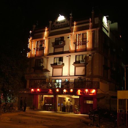 Hotel Riverfront Ahmedabad Extérieur photo